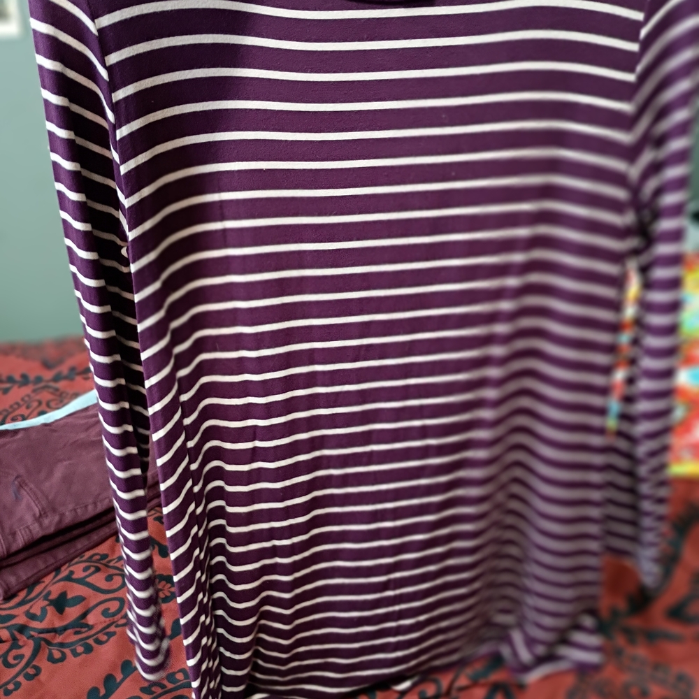 Old Navy Purple Striped Long Sleeve Tee